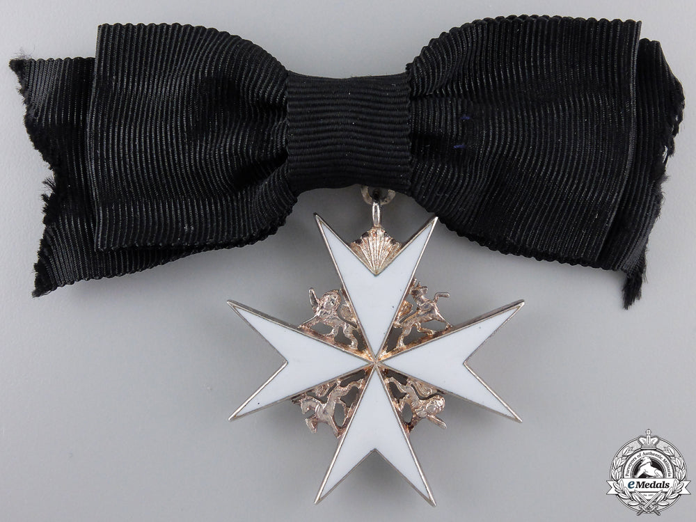 an_order_of_st._john;_sister's_breast_badge_an_order_of_st.__5512d3f4e09a4