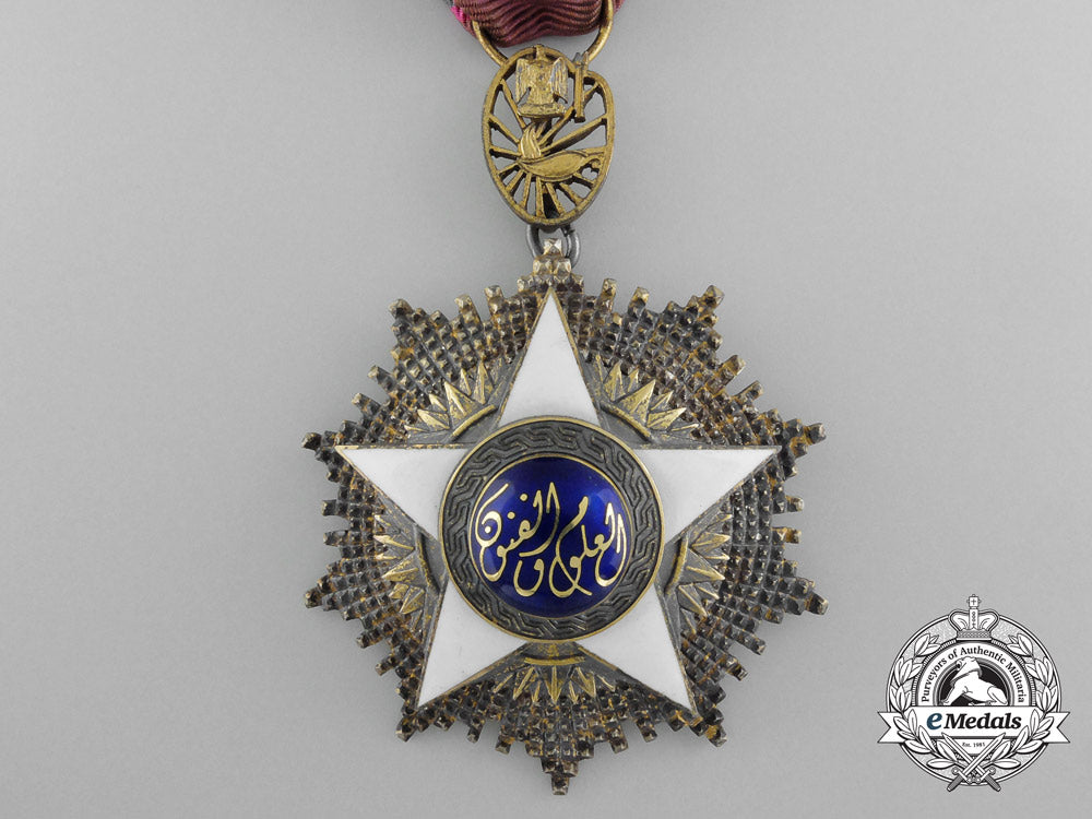 an_egyptian_order_of_cultural_merit;_second_class_officer_with_case_b_0011_1