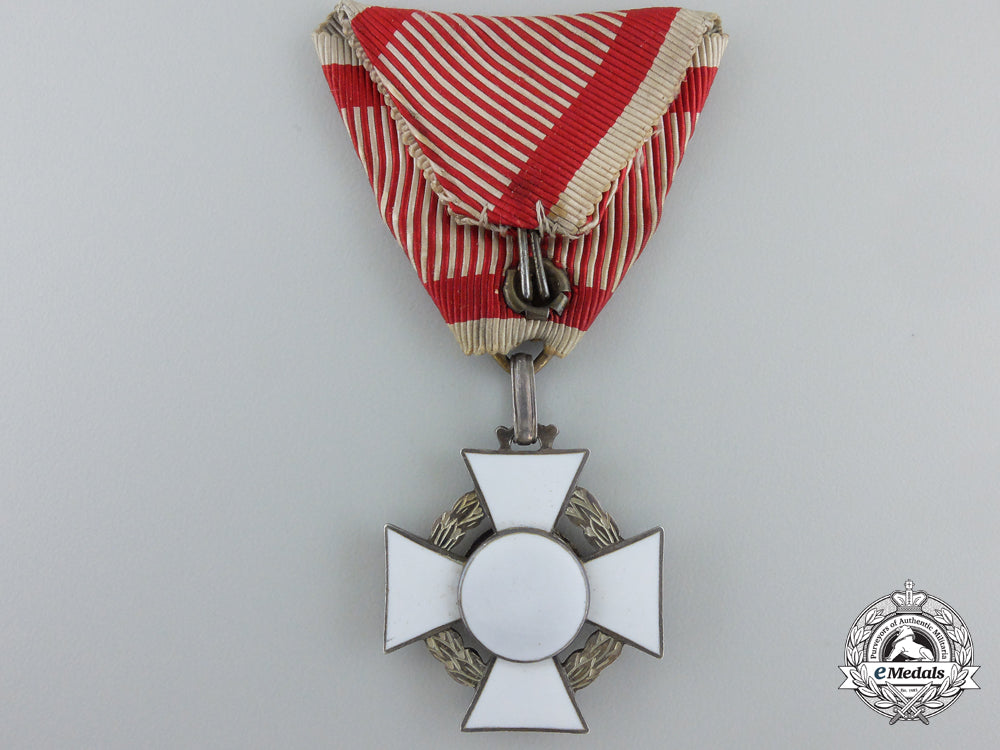 an_austrian_military_merit_cross_with_war_decoration_by_v.mayer_b_003