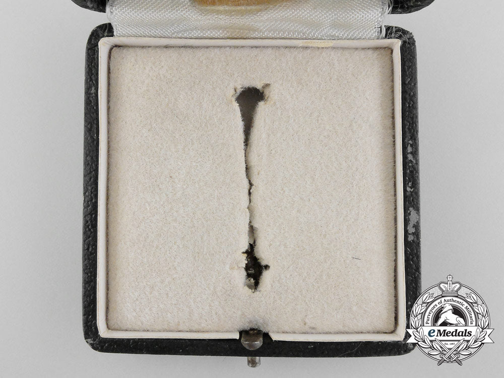 a_case_for19391_st_class_iron_cross_b_0161