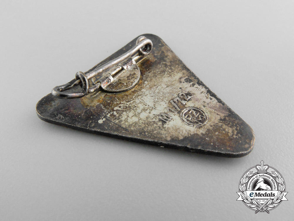 two_german_labour_front(_daf)_badges_b_1665