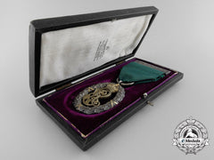 A Edward Vii Territorial Decoration With Case