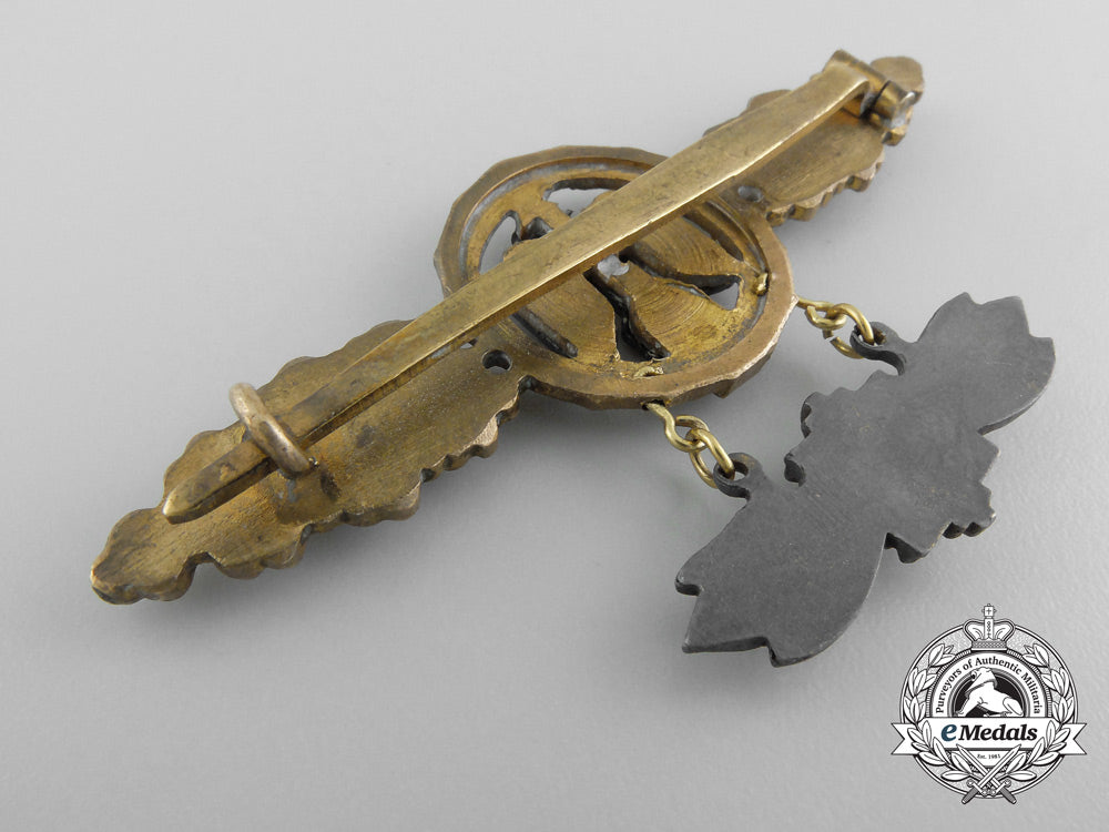 a_gold_grade_short_range_day_fighter_flight_clasp_with_pendant_b_3382