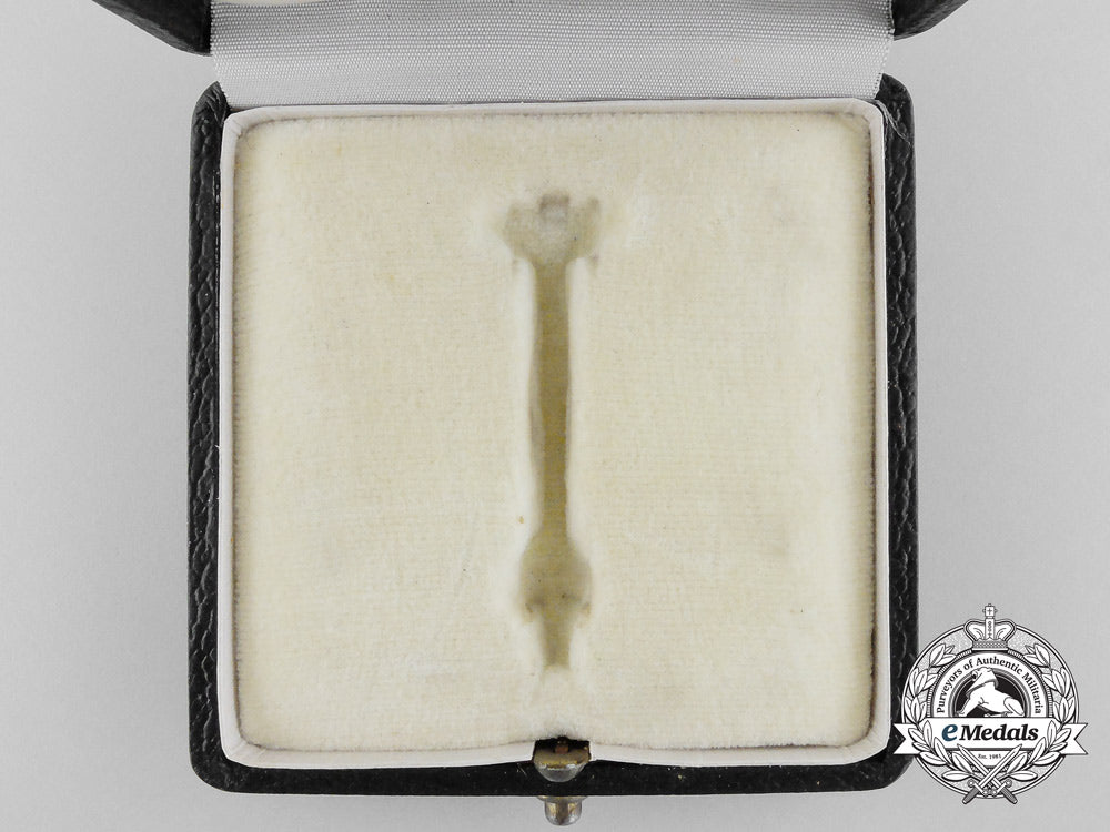 a_case_for19391_st_class_iron_cross;_marked_b_3411