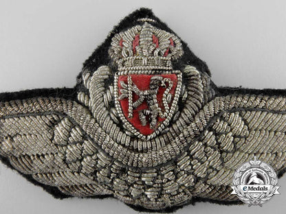 a_royal_norwegian_air_force_cap_badge_b_3884