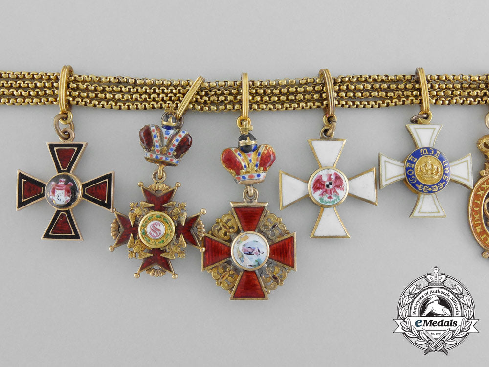a_very_fine_russian_miniature_chain_group_b_4111