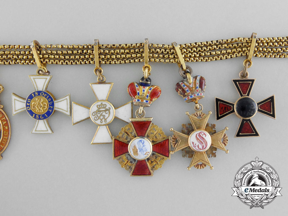 a_very_fine_russian_miniature_chain_group_b_4114
