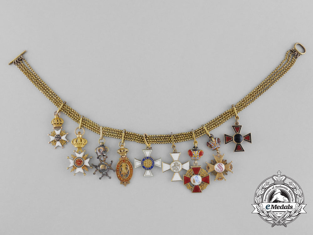 a_very_fine_russian_miniature_chain_group_b_4115