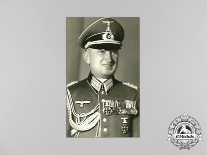 the_medal_bar_of_general_kc_recipient_friedrich_wihelm_neumann;_commander_of_the712_th_infantry_division_b_4277