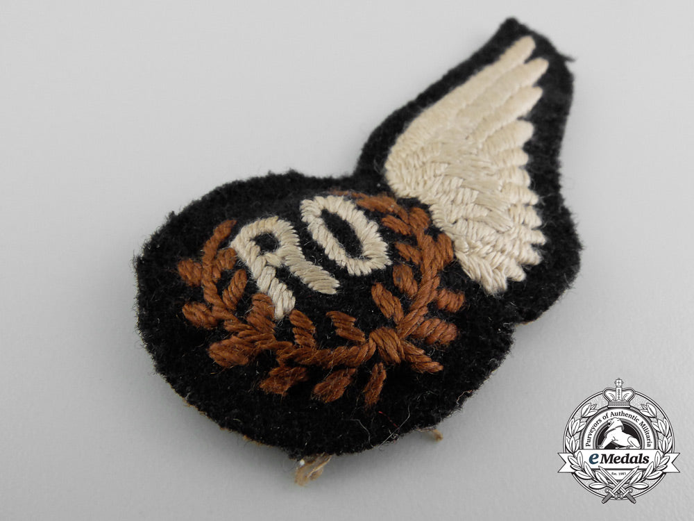 a_second_war_rcaf/_raf_radio_operator's_wing_b_4875_1