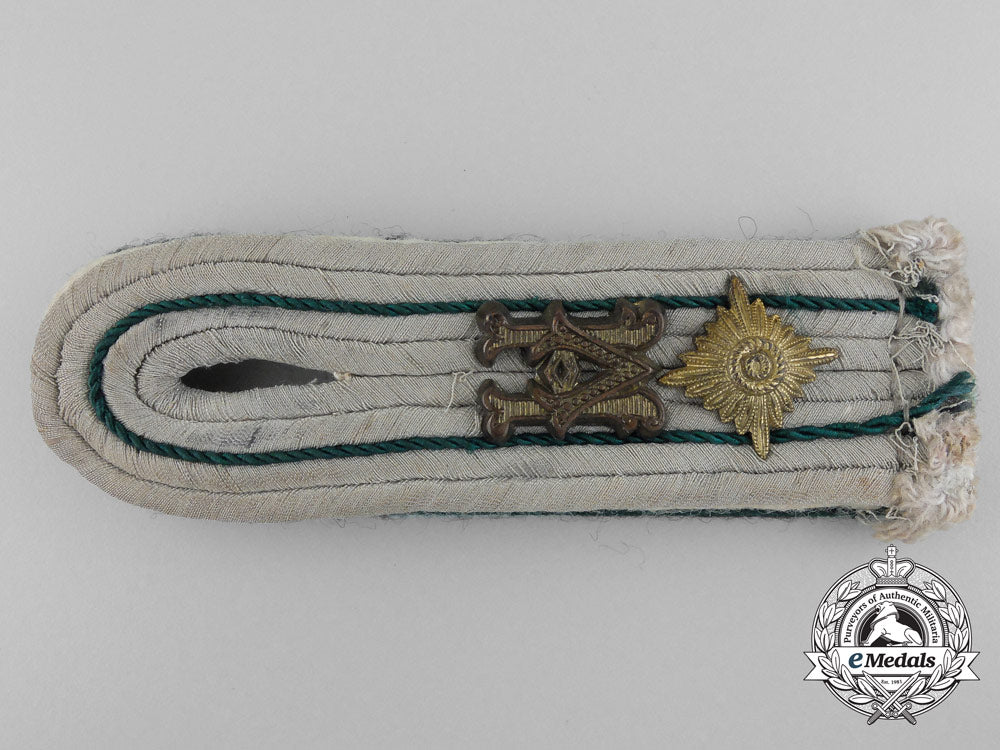 a_german_army1_st_lieutenant_paymaster_official_for_the_duration_of_the_war_administrative_branch_shoulder_board_b_5138