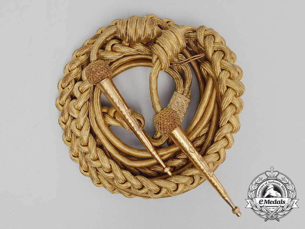 a_british_army_officer's_aiguillette_b_6405