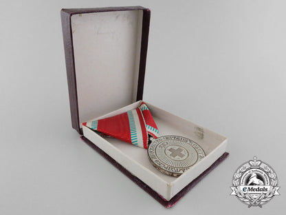bulgaria,_kingdom._a_red_cross_medal,_silver_grade_with_case,_c.1917_b_7491