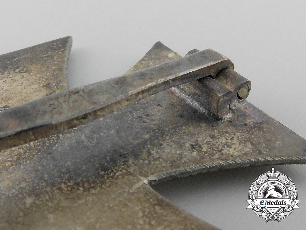 an_iron_cross_first_class1939_with_case_by_paul_meybauer,_berlin_b_7969