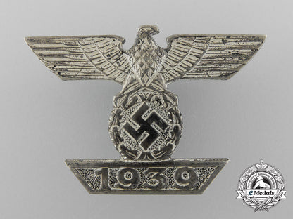 a_clasp_to_the_iron_cross_first_class1939_with_case_b_7979_1