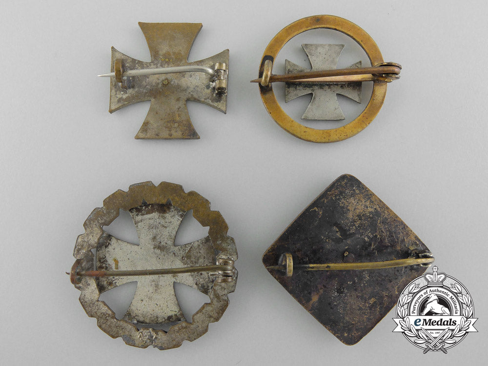 germany,_imperial._a_lot_of_first_war_iron_cross_badges_b_8743_2