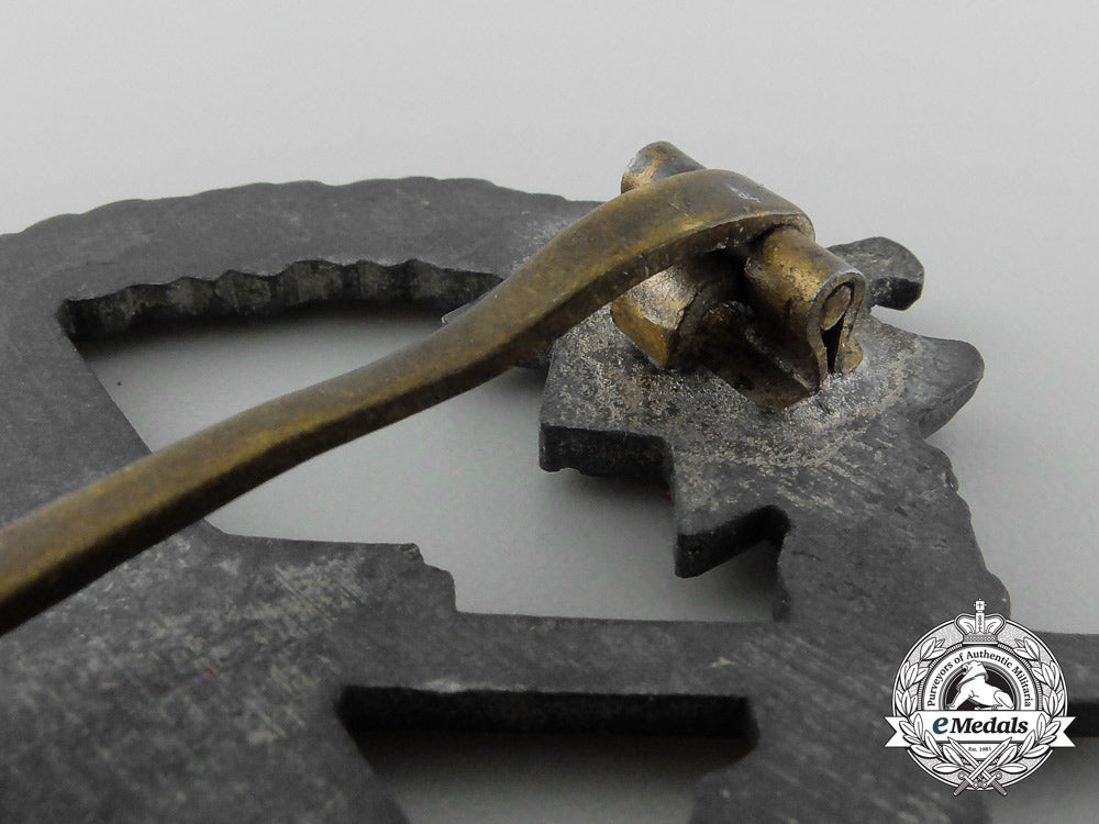 a_kriegsmarine_coastal_artillery_badge_by_foerster&_barth_b_8895