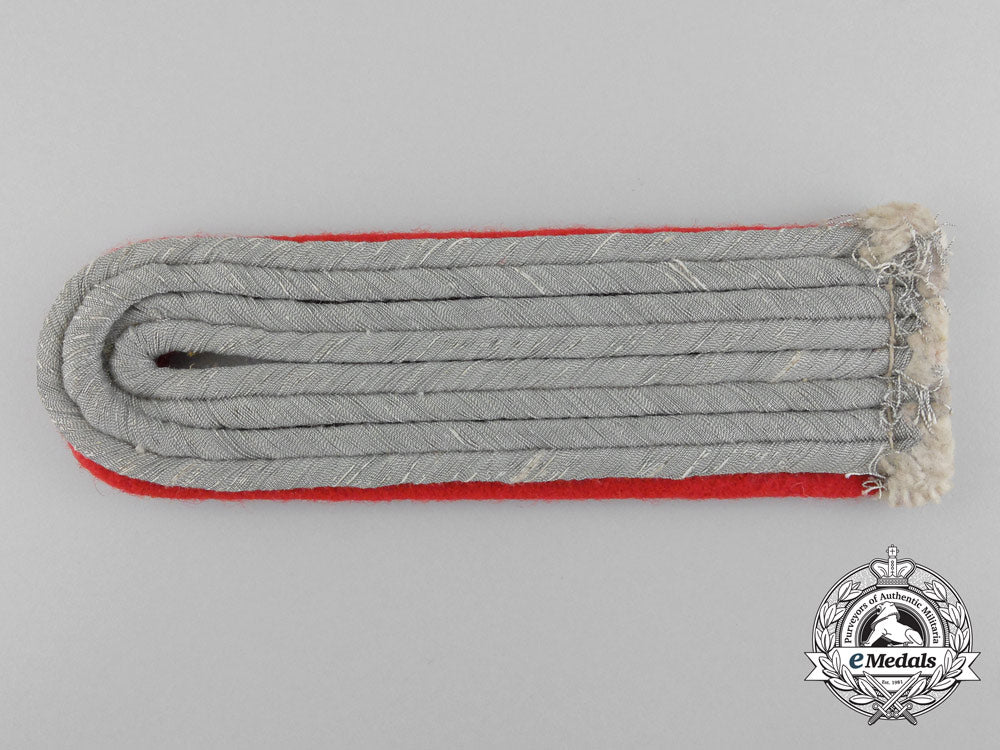 a_single_wehrmacht_artillery_lieutenant_shoulder_strap_b_9451
