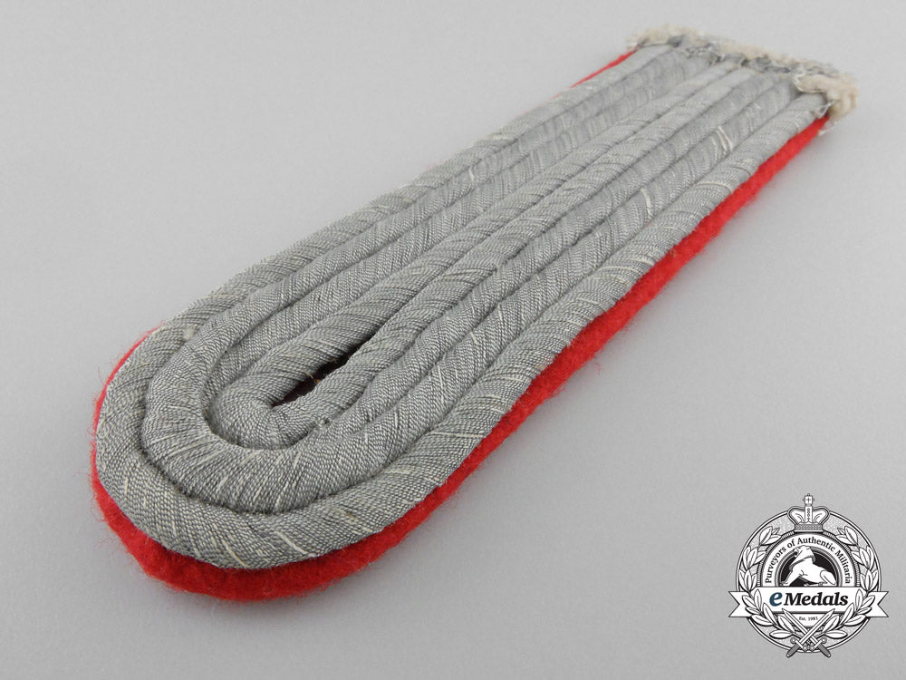 a_single_wehrmacht_artillery_lieutenant_shoulder_strap_b_9453