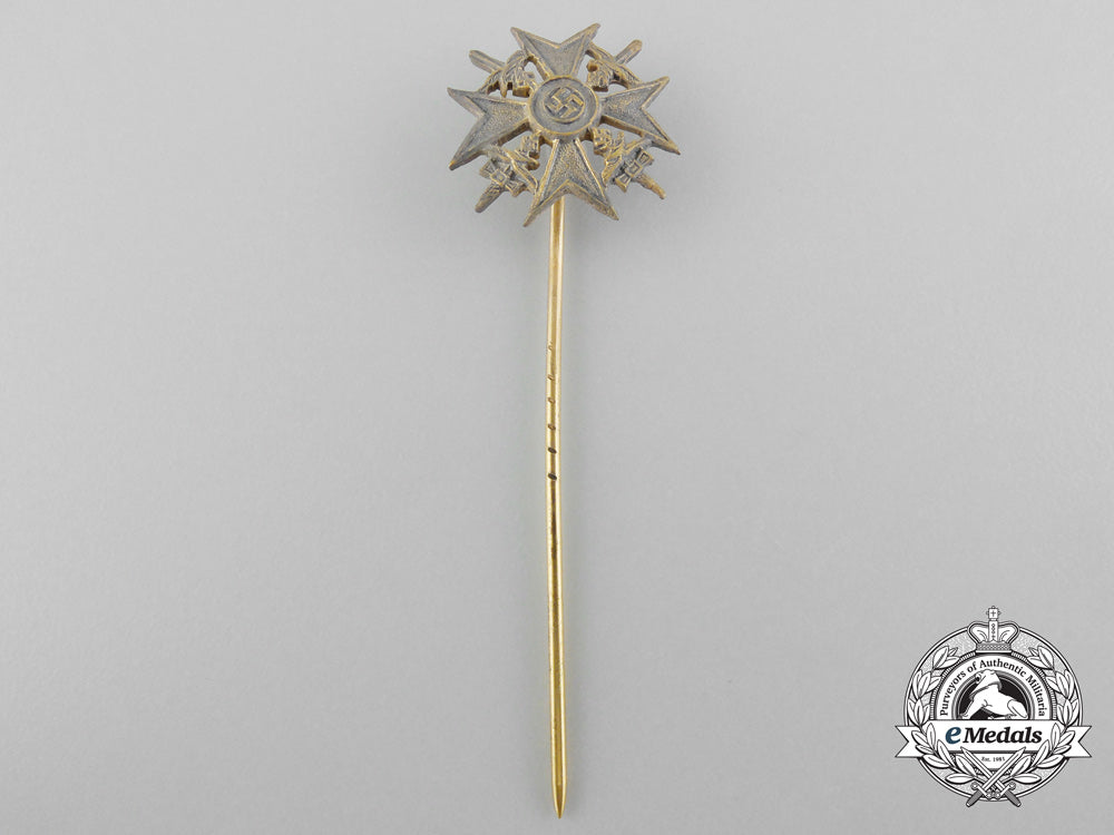 a_miniature_spanish_cross_in_gold_b_9527