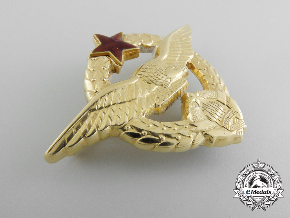 a_republic_of_yugoslavia_pilot's_badge_in_solid_gold_by_ikom_zagreb_b_9540