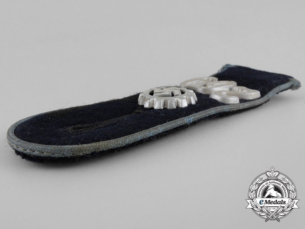 a_single_daf(_german_labour_front)_leader’s_shoulder_board_bb_0585_1