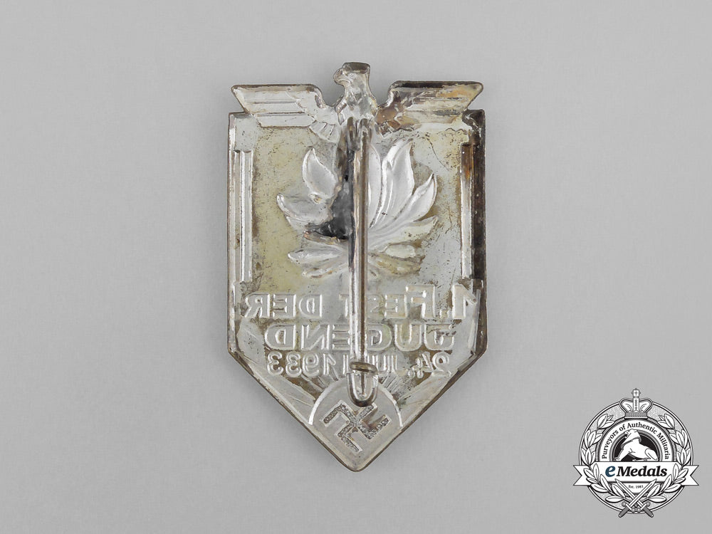 a19331_st_festival_of_youths_badge_bb_1097