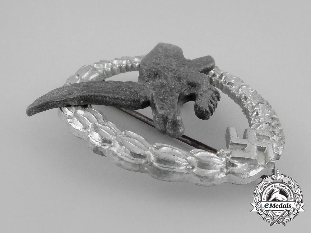 a_luftwaffe_air_gunner_badge(_without_lightning_bolts)_by_berg&_nolte_bb_1605