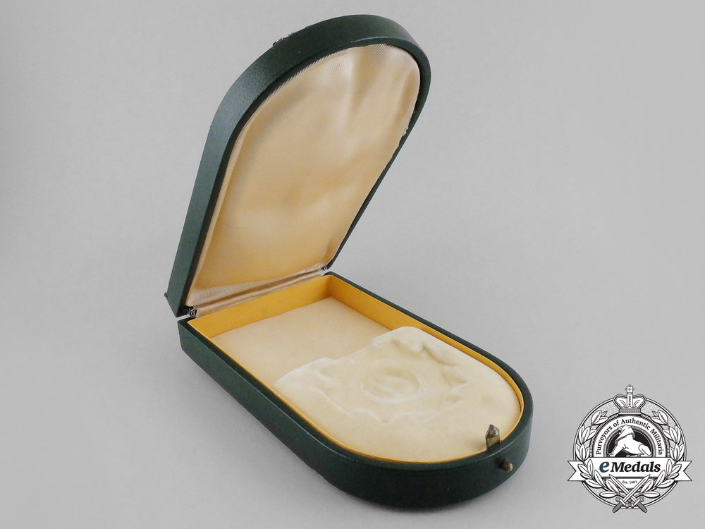 a_hungarian_order_of_the_holy_crown;_commander's_badge_case_bb_2314