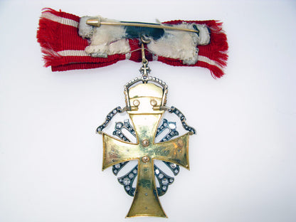 royal_household_badge,_bdo19303