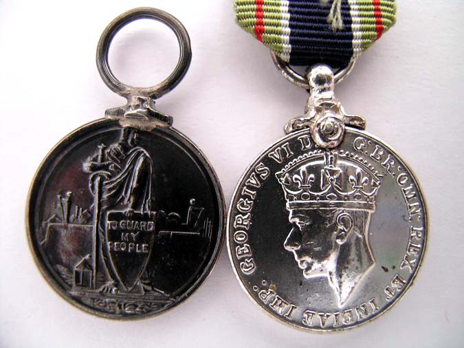 two_miniature_medals_bmm30103