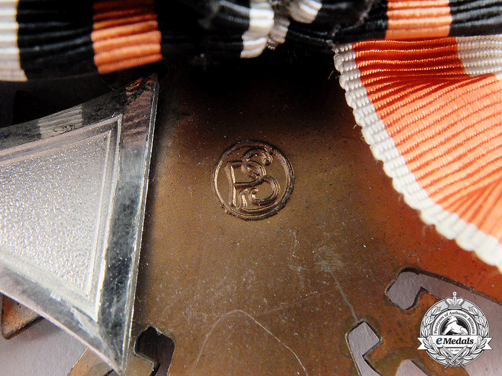 germany._a_four_piece_medal_bar_c17-271_1