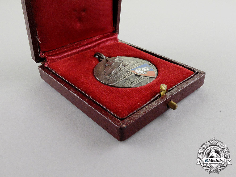 italy,_kingdom._a132_nd_artillery_regiment"_ariete"_medal_with_case,_c.1925_c17-3125_1_1_1