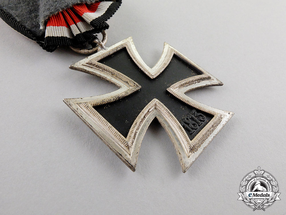 germany._a_court-_mounted_iron_cross1939_second_class_c17-3232