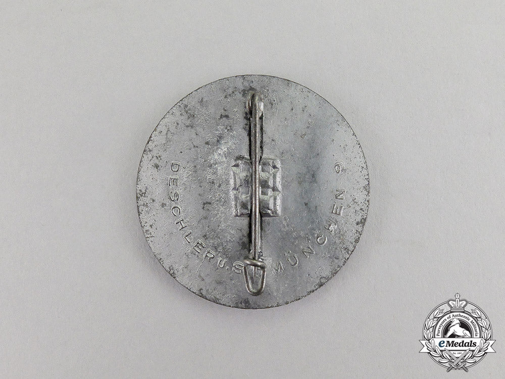 germany._a1938_day_of_labour_celebration_badge_c17-4029