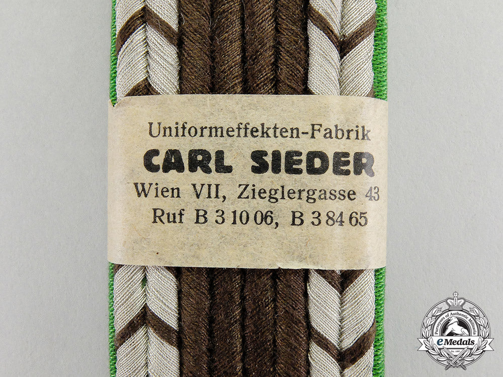 germany._a_mint_set_of_national_protection_police_shoulder_boards_c17-4896