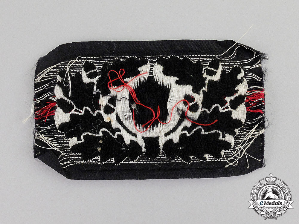 germany._a_mint_wehrmacht_heer(_army)_panzer_beret_wreath_insignia_c17-5588_2_1