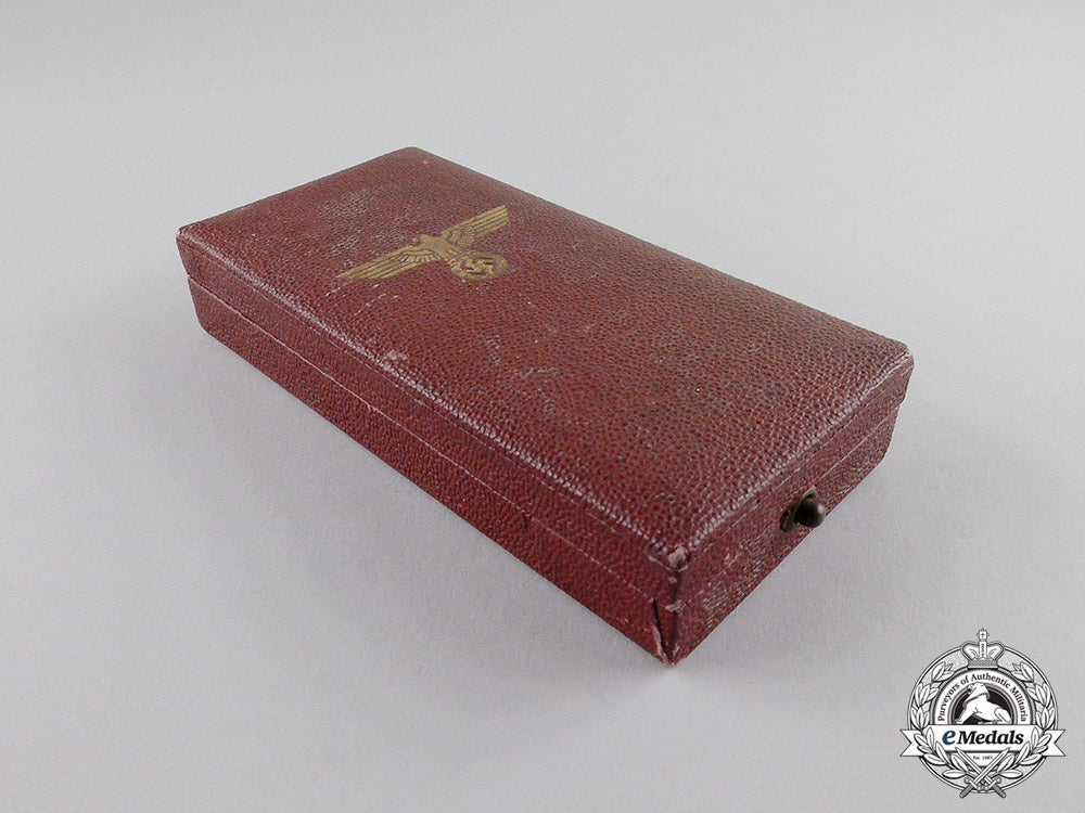 germany._a_entry_into_the_sudetenland_commemorative_medal_with_case_c17-5707
