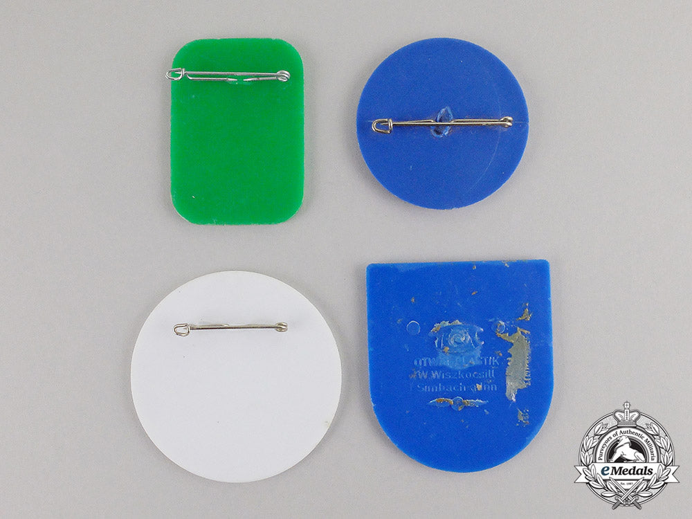 germany._four_post_war_veteran’s_organization_badges_c17-6423