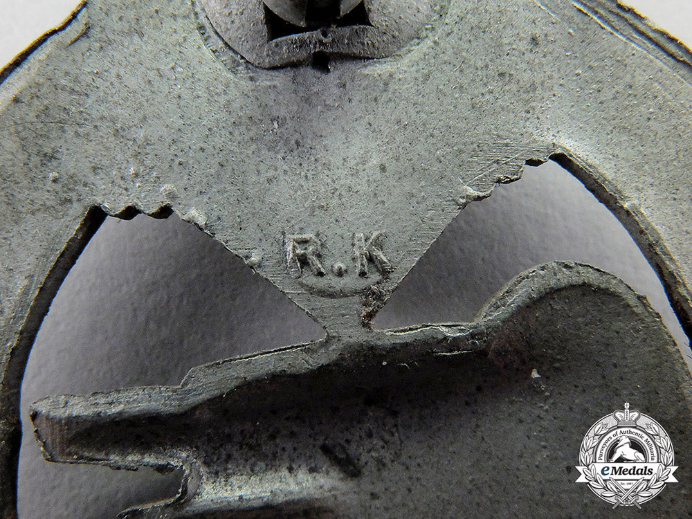 germany._a_second_war_period_silver_grade_tank_badge_by_rudolf_karneth_of_gablonz_a.d._neisse_c17-6766