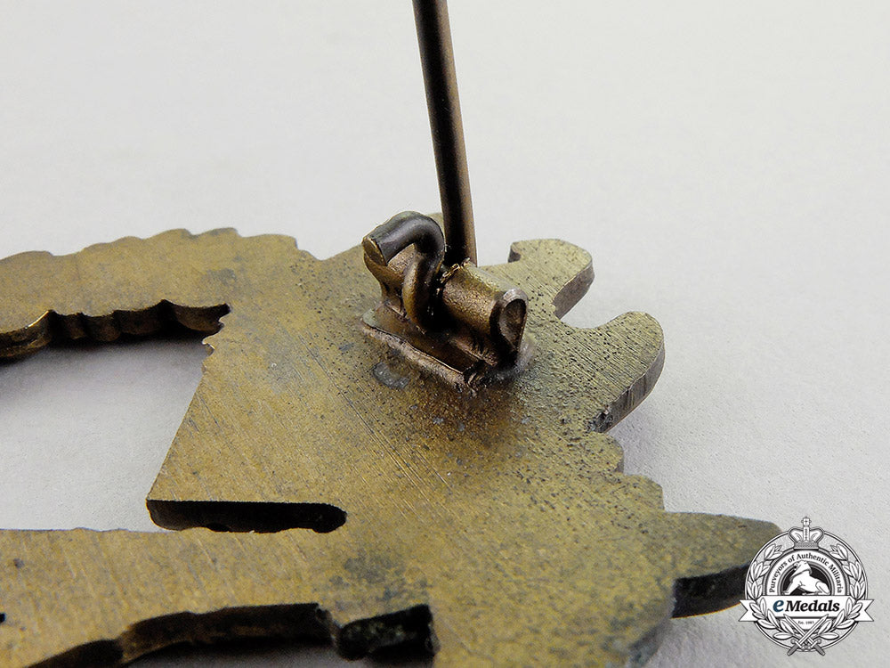 germany._a_bronze_grade_infantry_assault_badge_by_an_unknown_maker_c17-6877