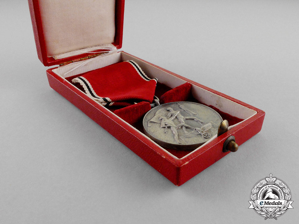 germany._a1938_austria_anschluss_medal_in_its_presentation_case_of_issue_c17-7851