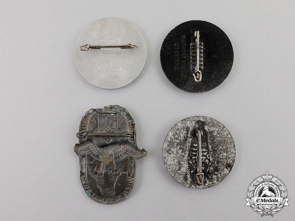 germany._a_lot_of_four_celebration_badges_c17-812