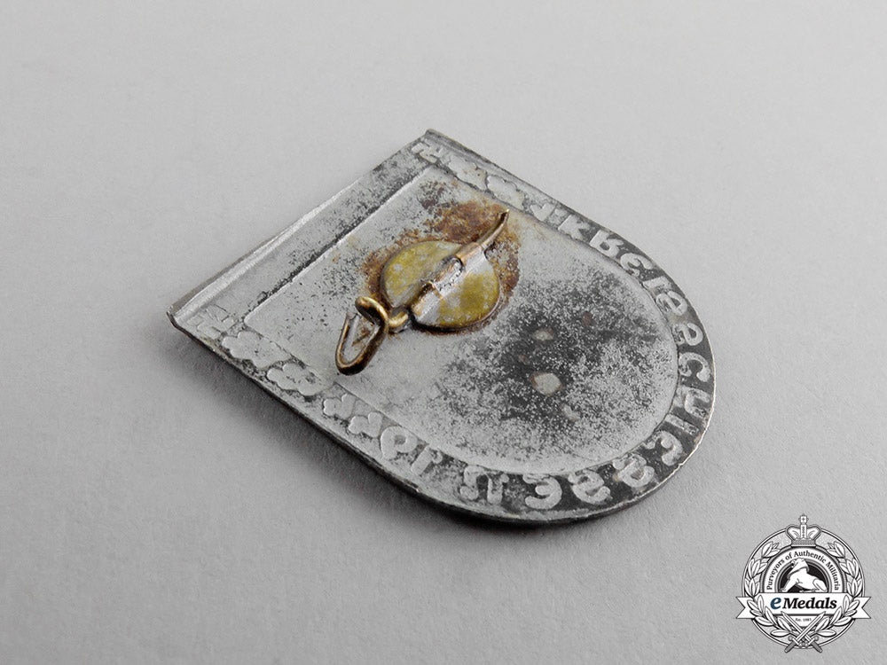 germany._a1944_meran_first_district_marksmanship_festival_badge_c17-8196