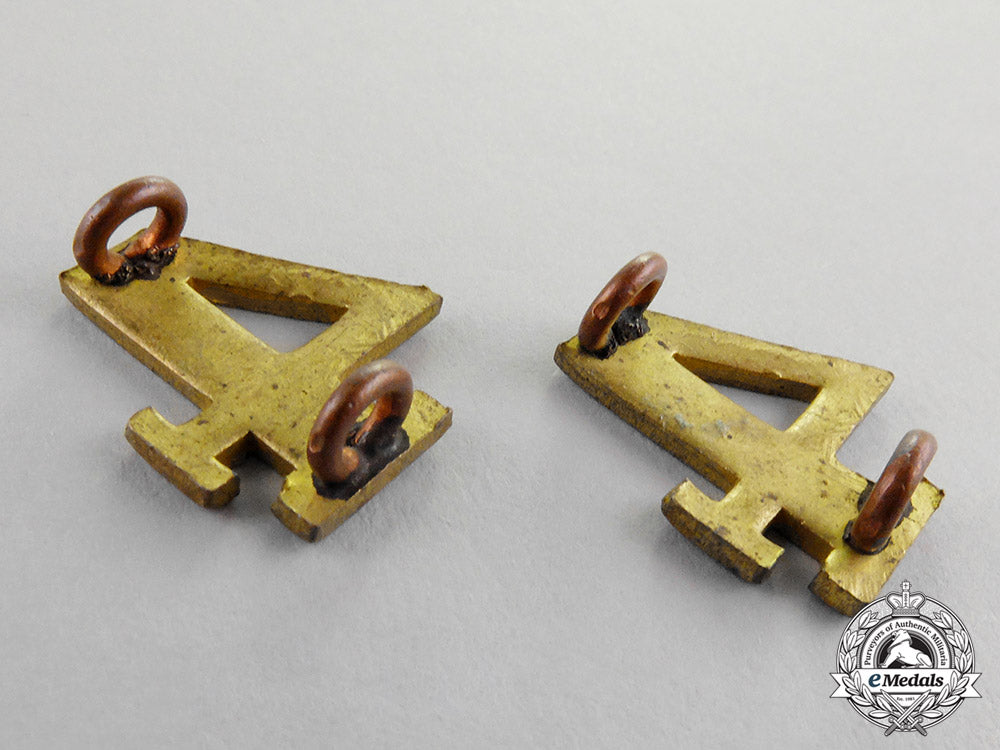 canada._a_pair_of4_th_infantry_battalion_shoulder_titles_c17-8731