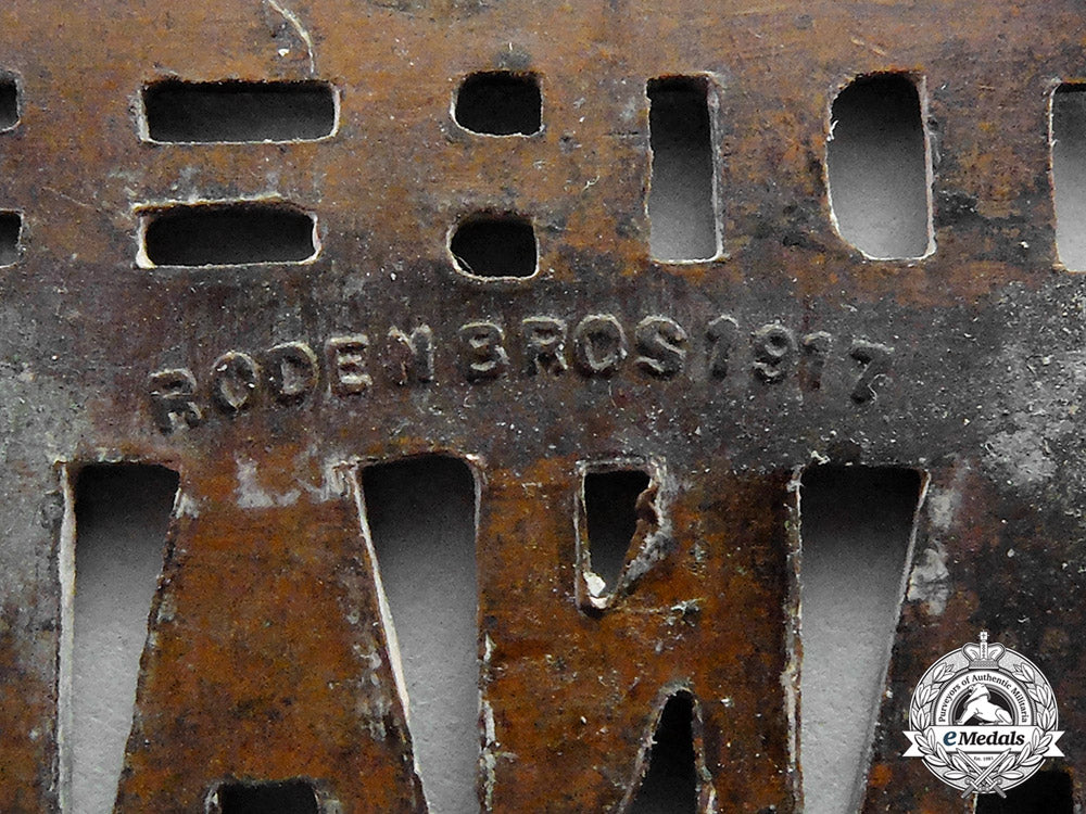 canada._a_lot_of_five_first_war_shoulder_titles_c17-8825