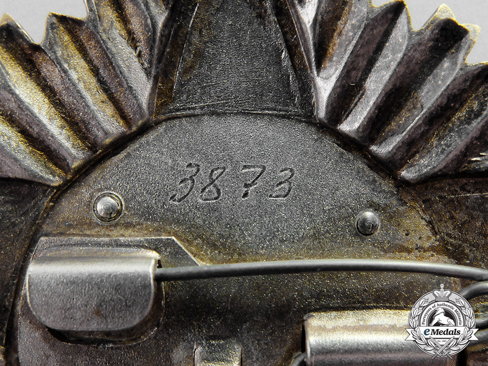 mongolia._an_order_of_red_combat_banner_c17-9171