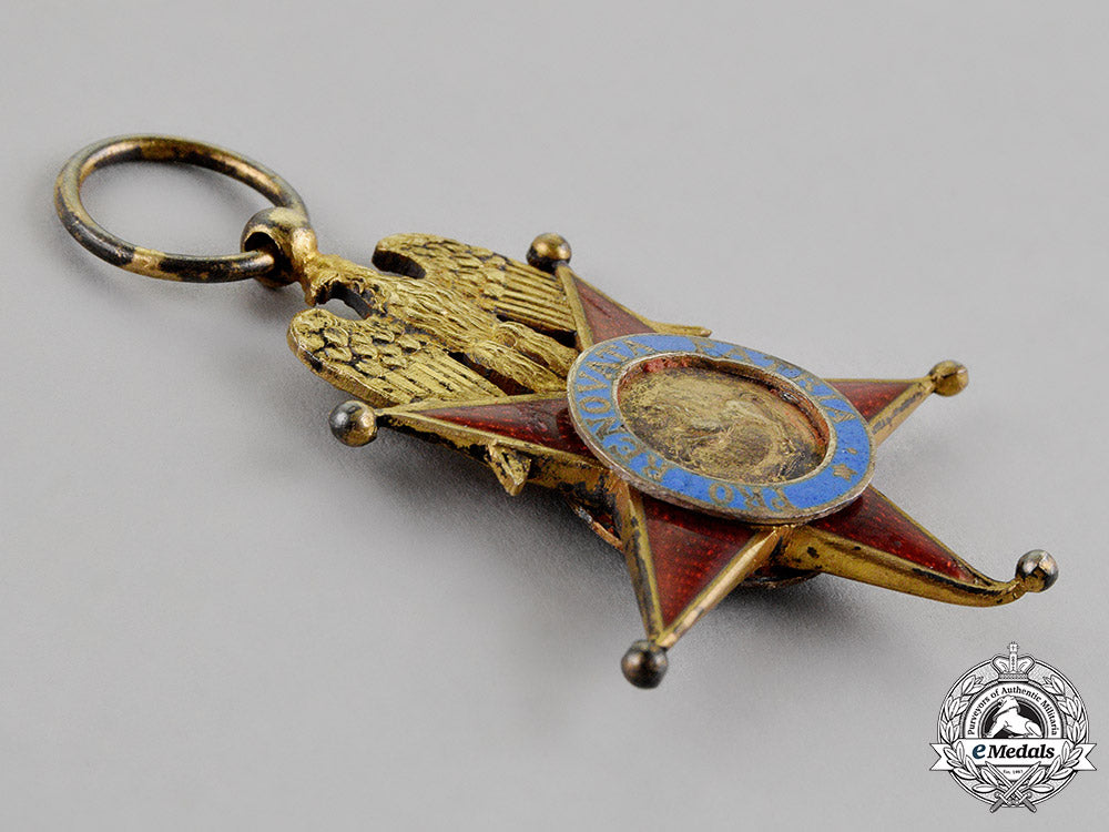 italy,_kingdom_of_naples._a_royal_order_of_the_two_sicilies,_knight,_c.1810_c18-012525_1_1_1_1_2_1_1_1_1_1_1_1