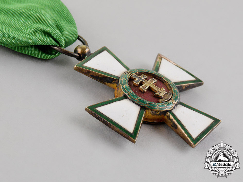 hungary,_kingdom._an_order_of_merit,4_th_class_knight,_c.1922_c18-012565