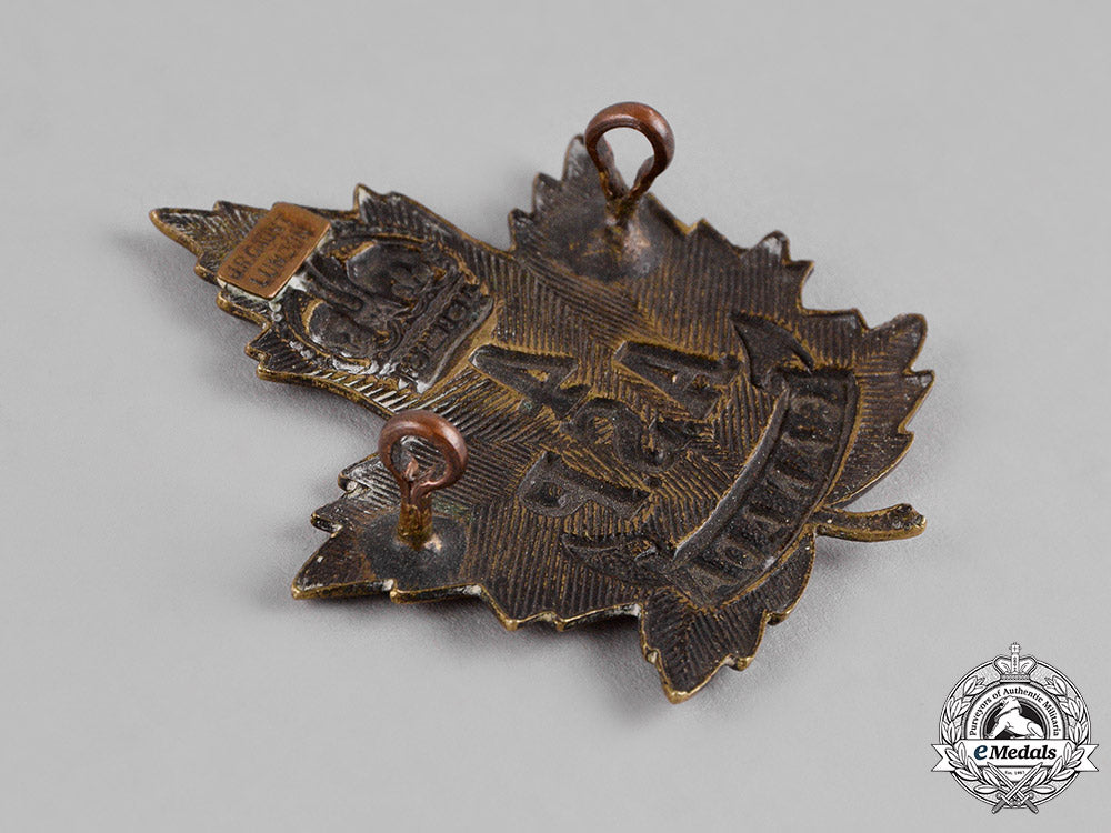 canada._a_rare4_th_ammunition_sub_park_cap_badge_c18-013265